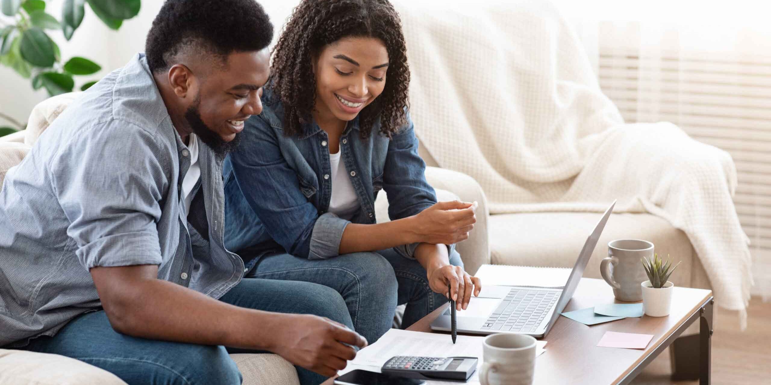 couple-going-over-their-bills
