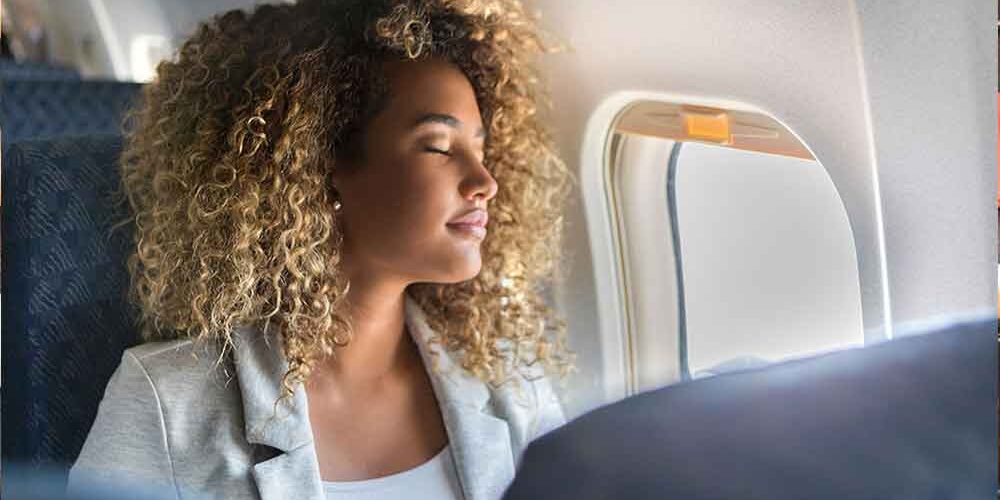 woman-on-plane