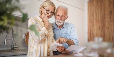 old-couple-letter2 old couple reading a letter.