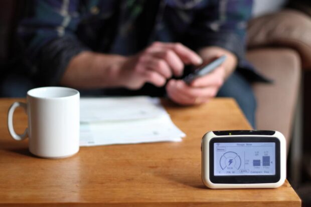 AdobeStock_507121224 (1) decide what to do about debt